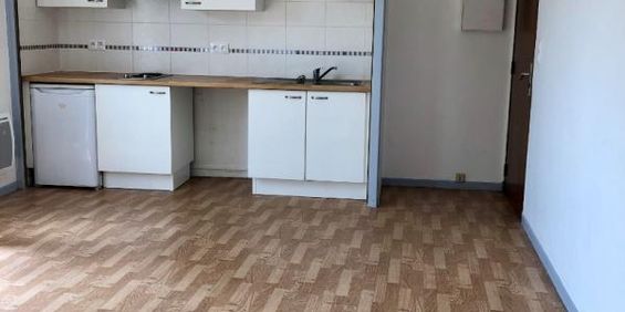 Location Appartement 1 pièce 28m² MONT DE MARSAN 40000 - Photo 3