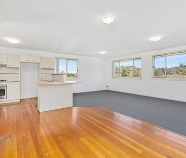 Larger than it looks - 3 bedroom double storey home! - Photo 4