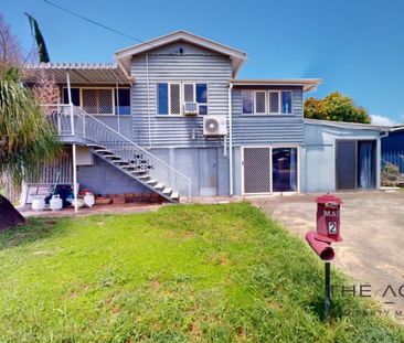 Charming Family Home with a Shed! - Photo 1