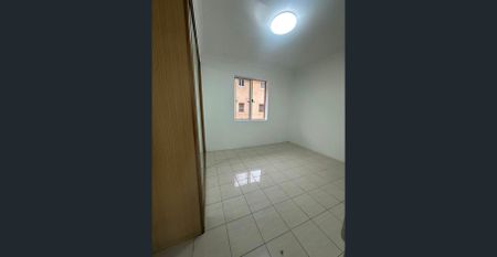 Freshly Updated 2-Bedroom Apartment - Walk to Auburn Station - Photo 3