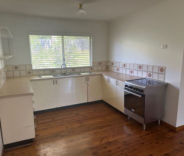 ROOM FOR THE EXTENDED FAMILY - Photo 4