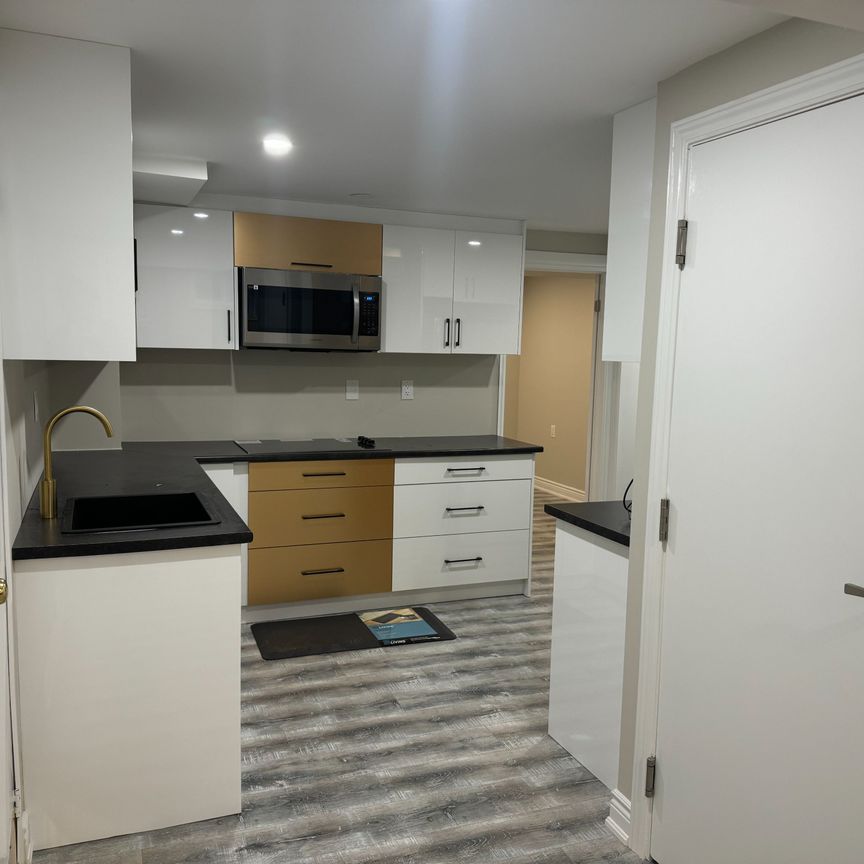 For Lease - 2232 Sandringham Drive Unit# Bsmt, Burlington, Ontario - Photo 1