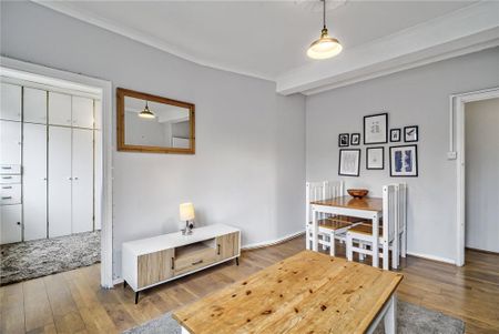 3 bedroom flat to rent - Photo 3