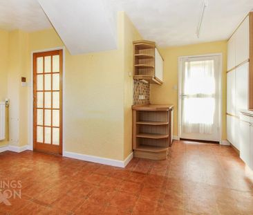 3 bedroom end of terrace house to rent - Photo 6