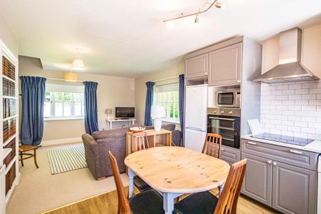 2 bedroom semi-detached house to rent - Photo 3