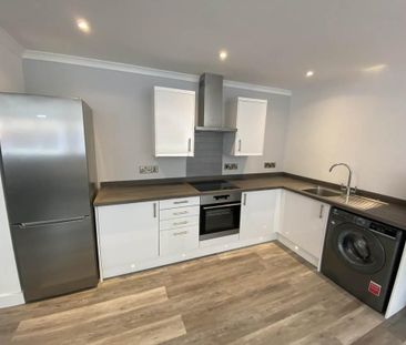 2 bedroom flat to rent - Photo 4