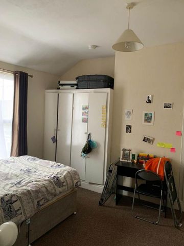 3 bedroom terraced house to rent - Photo 4