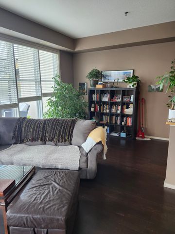 Spacious 2 Bedroom, 2 Bathroom Condo - Photo 2