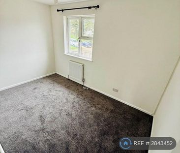 2 bedroom semi-detached house to rent - Photo 2