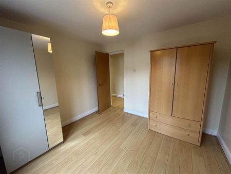 4 Sullivan Court, Holywood, BT18 9JF - Photo 3