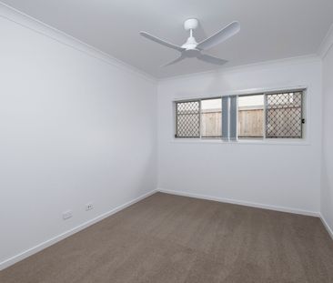 Modern Family Living - Photo 3