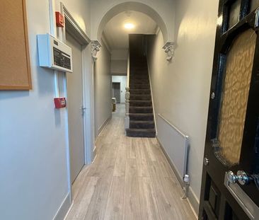 Room in a Shared House, Philip Lane, N15 - Photo 4