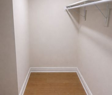 For Lease - 25 Delport Close, Brampton, Ontario - Photo 5