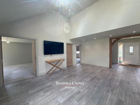 4 bedroom detached bungalow to rent - Photo 3