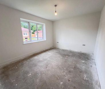 3 bedroom detached bungalow to rent - Photo 2