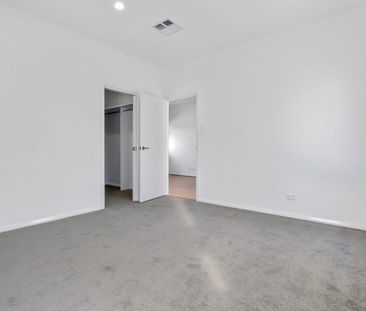 Spacious townhouse in Magill - Photo 6