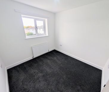 A 3 Bedroom Terraced - Photo 4
