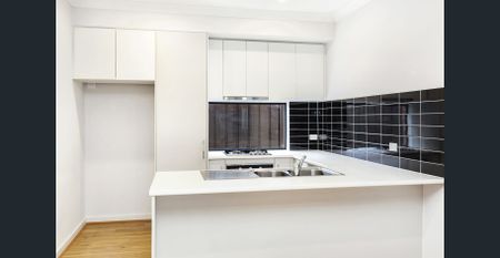 Stylish Near-New Home in the Heart of Mitchell Park - Photo 5