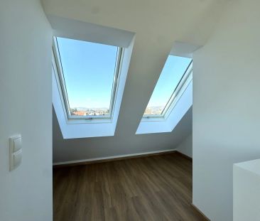 Dachgeschossausbau mit Terrasse & Klimaanlage - Erstbezug - Photo 6