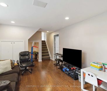 Detached Home For Lease | W9239445 - Photo 6