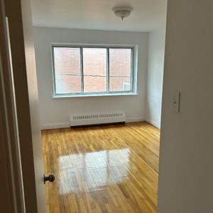 Grand 3 1/2 rénové Cote des Neiges - Photo 2