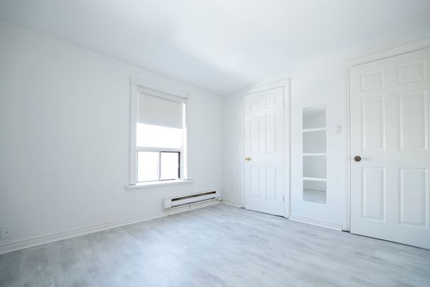 For Lease - 37 Holland Street Unit# 3, Bradford West Gwillimbury, Ontario - Photo 1