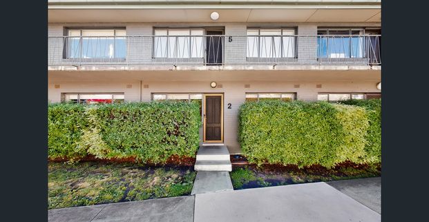 Stylish Ground-Floor Living in a Convenient Location - Photo 1