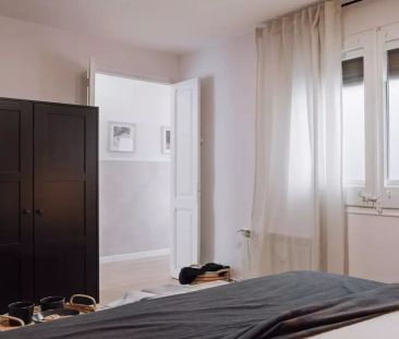 3-bedroom apartment for rent in Gràcia - Photo 5