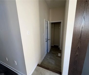 For Lease - 59 RUDDER Road, Welland, Ontario - Photo 2