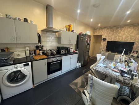 1 bedroom house to rent - Photo 2