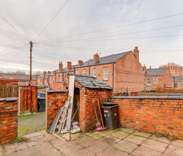 3 bedroom terraced house to rent - Photo 5