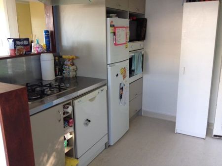 3 bedroom flat Northland - Photo 4