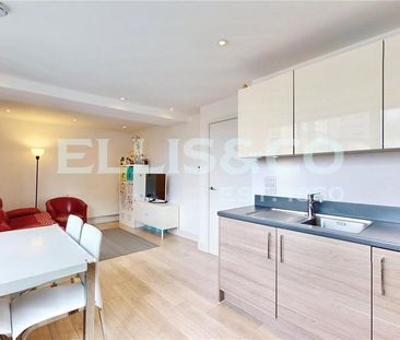 2 bedroom apartment to rent - Photo 3