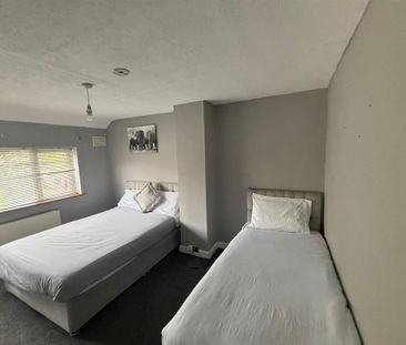 4 bedroom house to rent - Photo 4