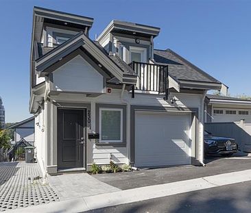 Stunning Newer Detached-Style Townhome in New Westminster - Photo 1