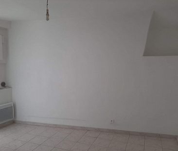 Location - Appartement T2 de 26 m² au RDC d'un immeuble de ville avec un cellier privatif - Photo 1