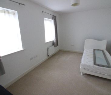 Westmount Close, The Hamptons, Worcester Park - Photo 6