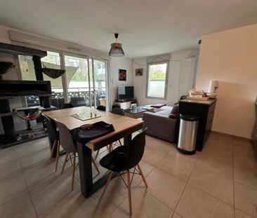 Location Appartement 3 pièces 62m² BONNEVILLE 74130 - Photo 2