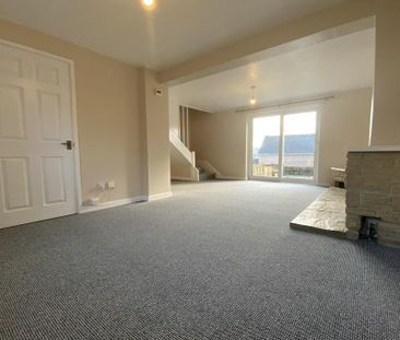 2 bedroom end of terrace house to rent - Photo 4