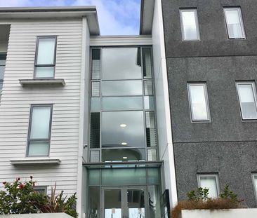 MODERN & STYLISH - Photo 5