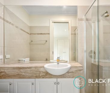 2/15 Creswick Street,, Glen Iris VIC 3146 - Apartment For Rent | Do... - Photo 2