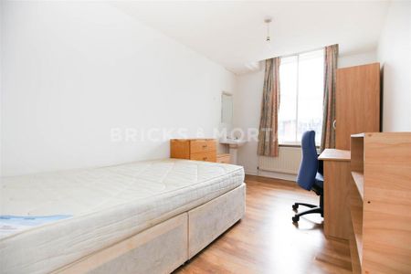 6 bedroom flat to rent - Photo 2