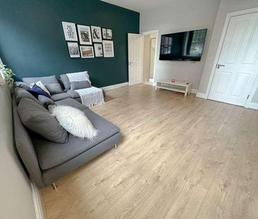 Everton Road, L6 - Photo 1