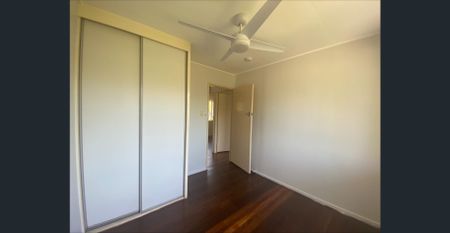 Charming Family Home with Huge Yard in Tingalpa! - Photo 5