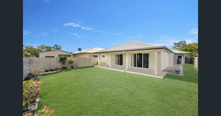 35 Pongamia Parade, Mount Low - Photo 3