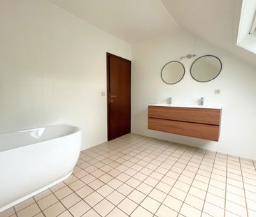 ZEER RUIME HALFOPEN BEBOUWING MET 4 SLPK EN ZUIDTUIN - Foto 4