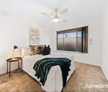 Charming 4 Bedroom Family Home in St Albans - Photo 6