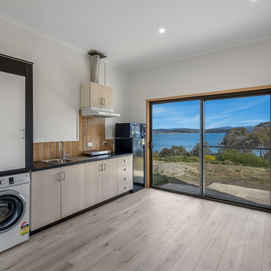 Granny Flat with Stunning Water Views - Photo 1