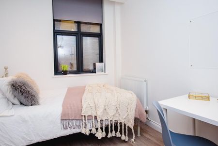 3 bedroom apartment to rent - Photo 4