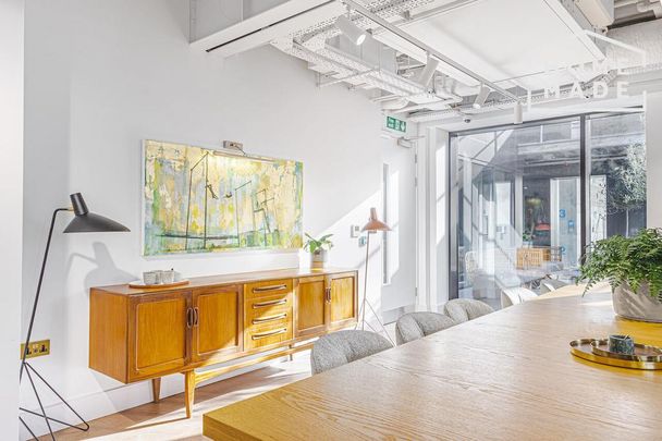 3 bedroom flat to rent - Photo 1